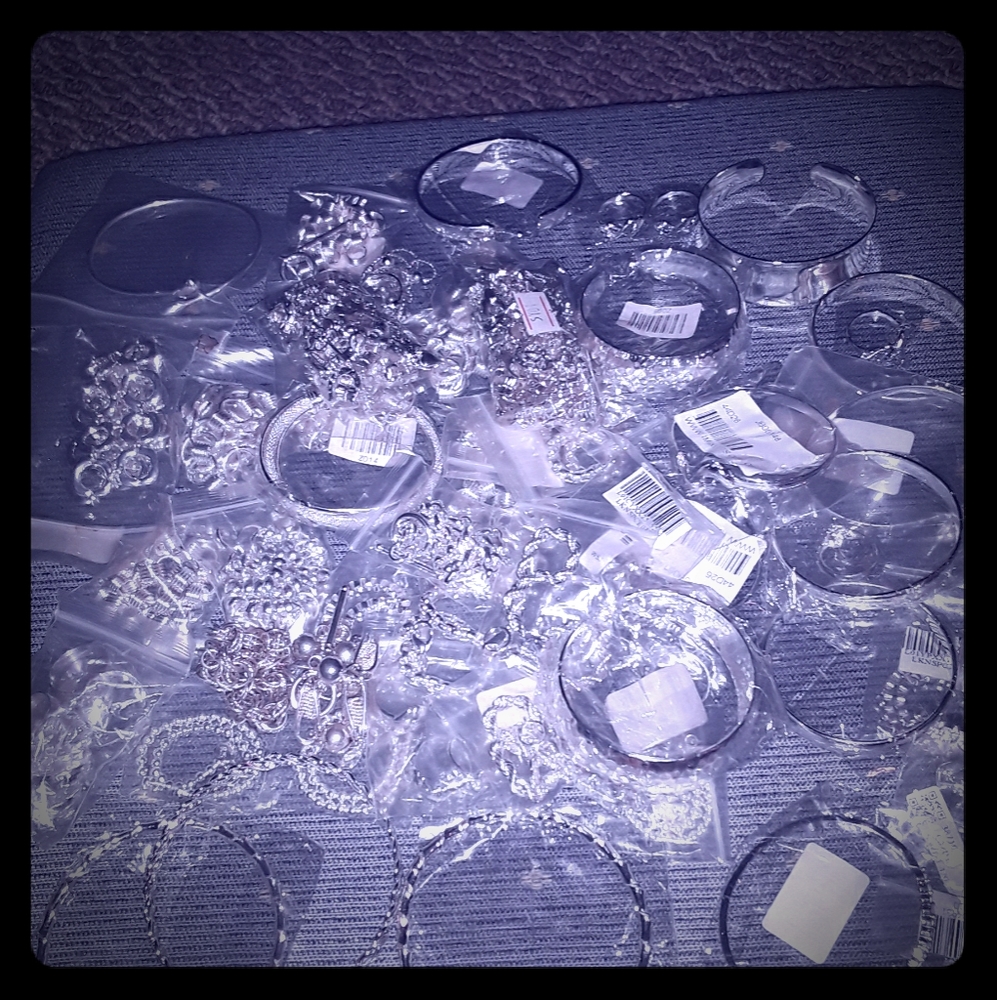 2 Pounds 4¾ Ounces of Sterling Silver Jewelry